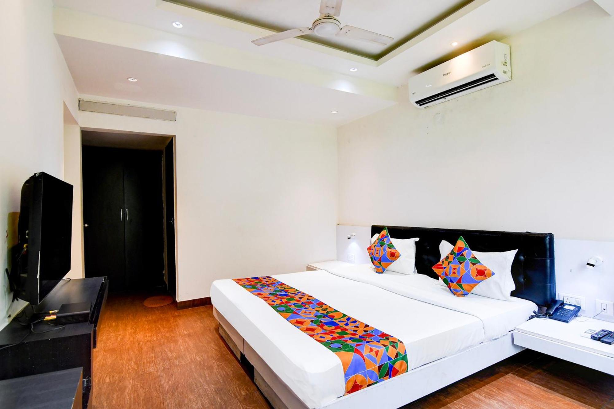 Fabhotel Ballygunge Luxury - Behind Punjab Club Calcutta Extérieur photo